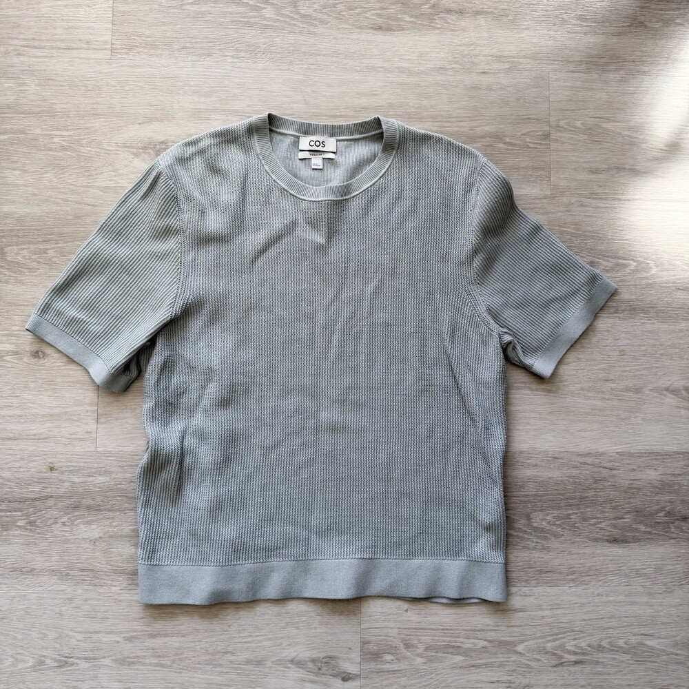 COS Men's XL Short Sleeve Textured Knit Shirt Blue Grey Regular Fit Crewneck EUC